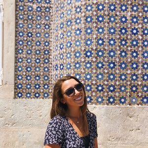 Meet your Posher, Chloe